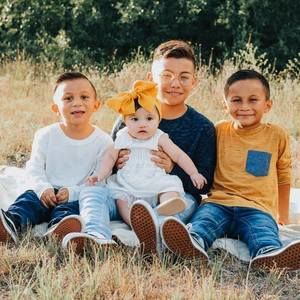 Meet your Posher, Perla